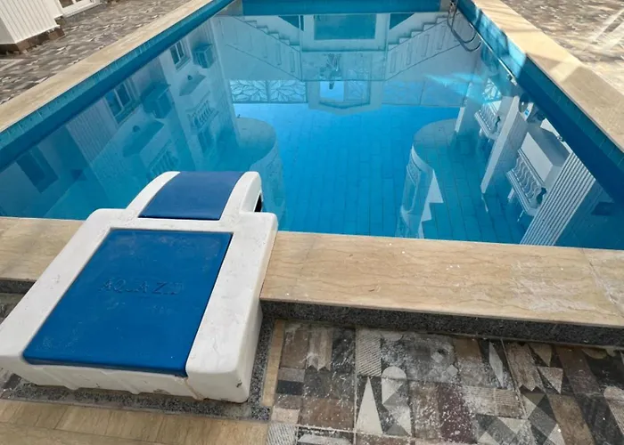 White House * Hurghada